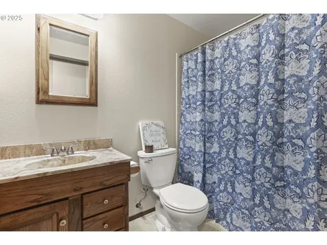 2460 NE Juniper Avenue Gresham OR 97030