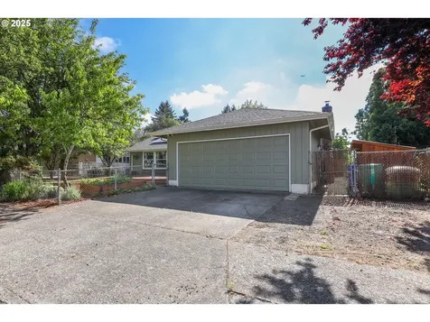 2460 NE Juniper Avenue Gresham OR 97030