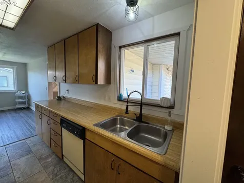 2120 SW Olson Avenue Pendleton OR 97801