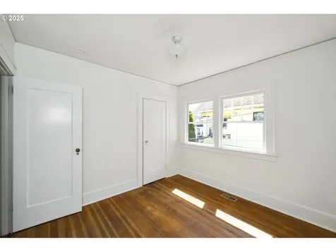 1132 NE Going Street Portland OR 97211