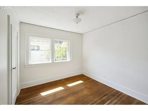 1132 NE Going Street Portland OR 97211