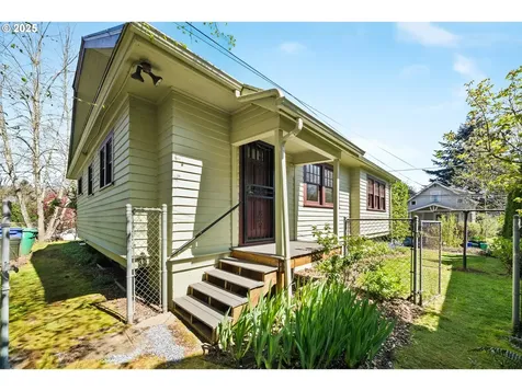 1132 NE Going Street Portland OR 97211