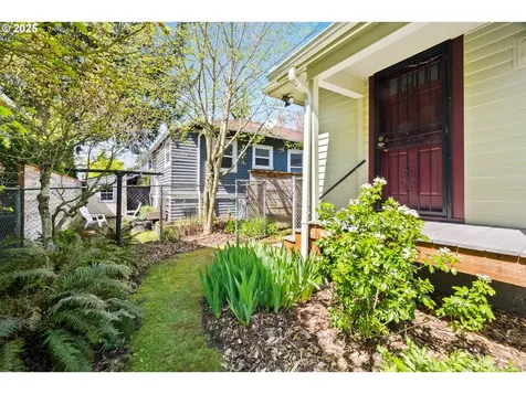 1132 NE Going Street Portland OR 97211
