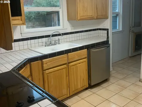 431 SW 3rd Avenue Canby OR 97013