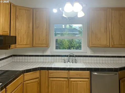 431 SW 3rd Avenue Canby OR 97013