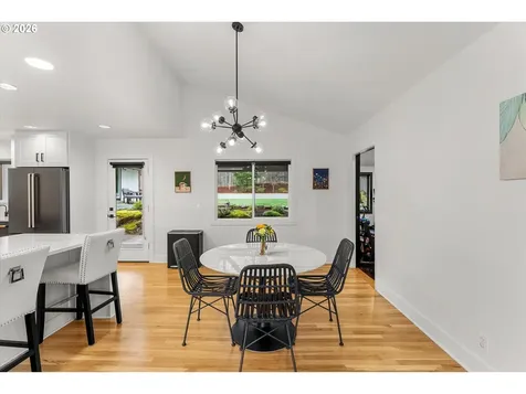 5619 SW Windsor Court Portland OR 97221