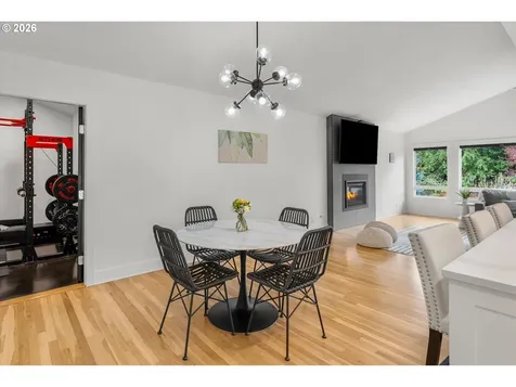 5619 SW Windsor Court Portland OR 97221