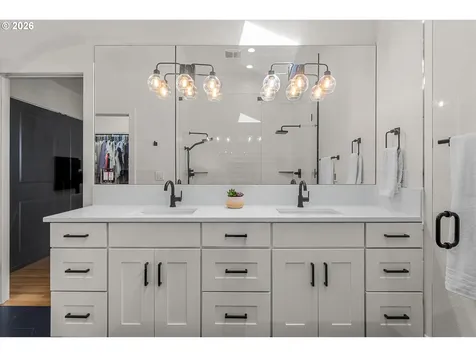 5619 SW Windsor Court Portland OR 97221