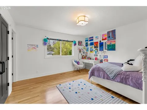 5619 SW Windsor Court Portland OR 97221