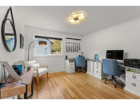 5619 SW Windsor Court Portland OR 97221