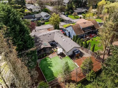 5619 SW Windsor Court Portland OR 97221