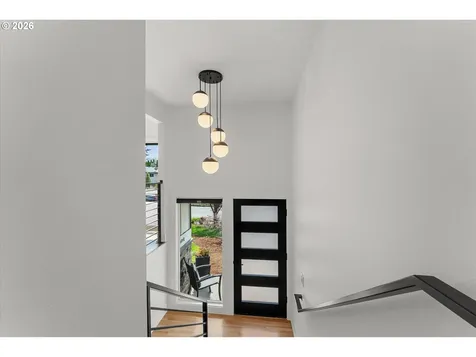 5619 SW Windsor Court Portland OR 97221