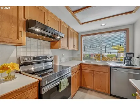 2332 NE 158th Avenue Portland OR 97230