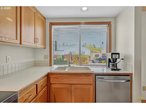 2332 NE 158th Avenue Portland OR 97230