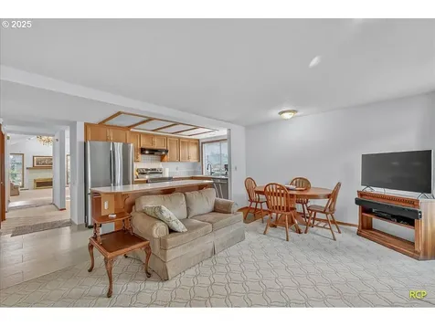 2332 NE 158th Avenue Portland OR 97230