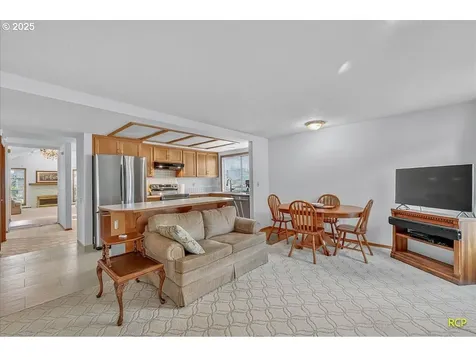 2332 NE 158th Avenue Portland OR 97230