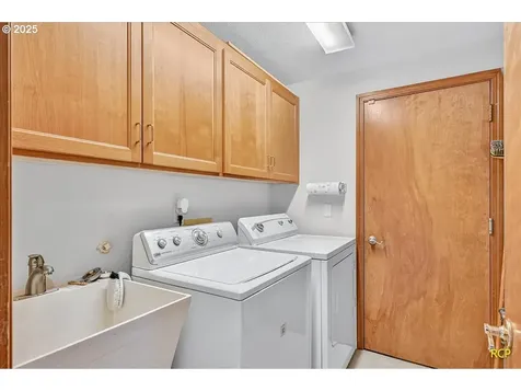 2332 NE 158th Avenue Portland OR 97230