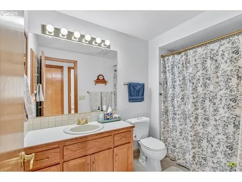 2332 NE 158th Avenue Portland OR 97230
