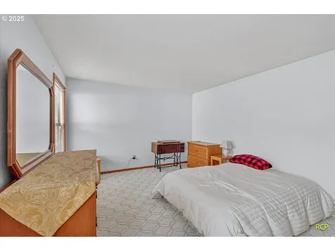 2332 NE 158th Avenue Portland OR 97230