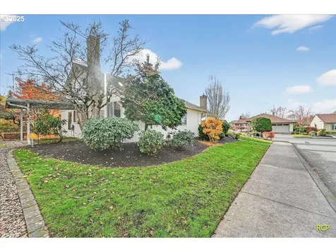2332 NE 158th Avenue Portland OR 97230