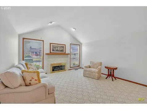 2332 NE 158th Avenue Portland OR 97230