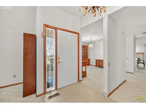 2332 NE 158th Avenue Portland OR 97230