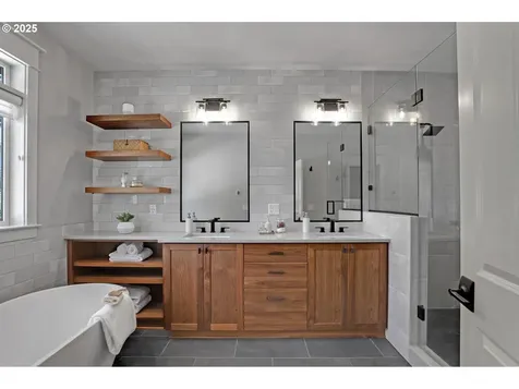 850 NW 114th Avenue Portland OR 97229
