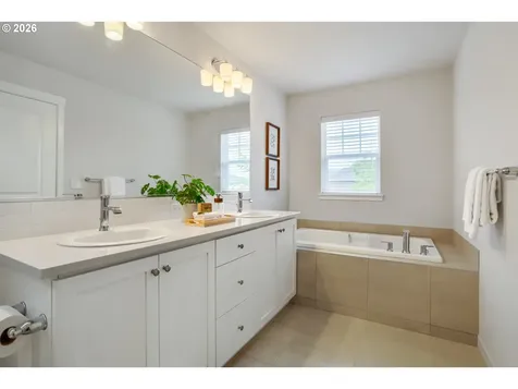 7172 NW Bountiful Terrace Portland OR 97229