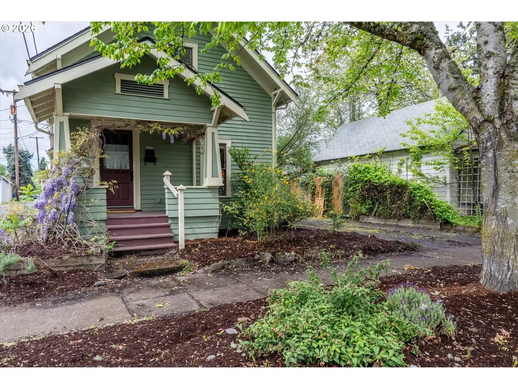 428 5th Street Springfield OR 97477