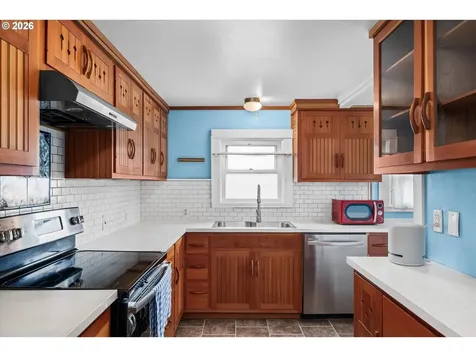 428 5th Street Springfield OR 97477