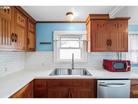 428 5th Street Springfield OR 97477