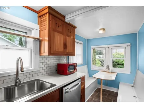 428 5th Street Springfield OR 97477