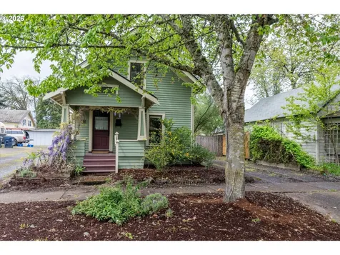 428 5th Street Springfield OR 97477
