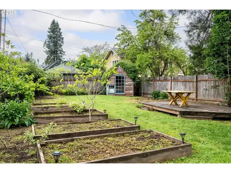 428 5th Street Springfield OR 97477