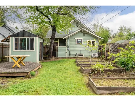 428 5th Street Springfield OR 97477