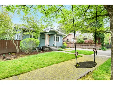 2105 N Winchell Street Portland OR 97217