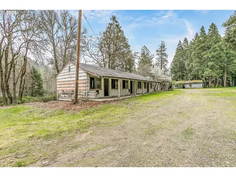 159 Bloom Road Wolf Creek OR 97497