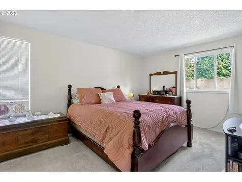 2372 2374 SW Edgefield Place Troutdale OR 97060