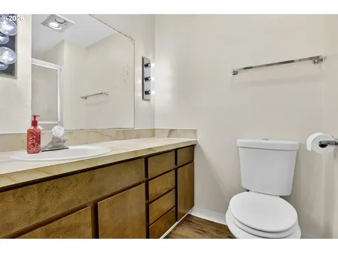 2372 2374 SW Edgefield Place Troutdale OR 97060