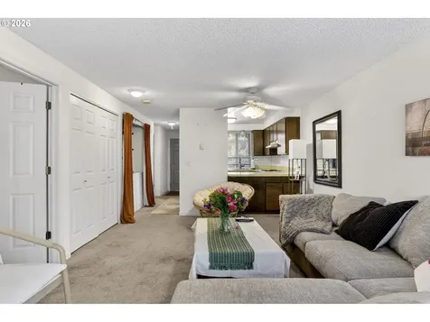 2372 2374 SW Edgefield Place Troutdale OR 97060