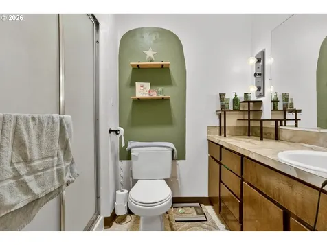 2372 2374 SW Edgefield Place Troutdale OR 97060