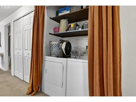 2372 2374 SW Edgefield Place Troutdale OR 97060