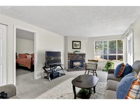 2372 2374 SW Edgefield Place Troutdale OR 97060