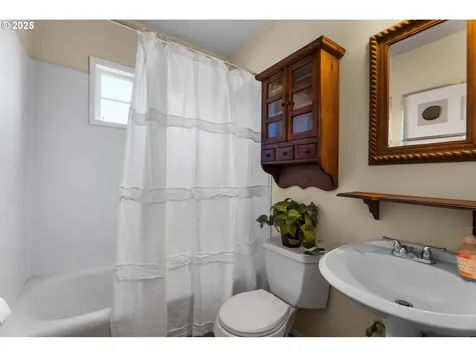 6908 SW 55th Avenue Portland OR 97219
