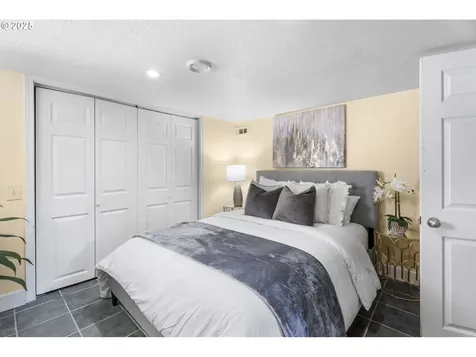 6908 SW 55th Avenue Portland OR 97219