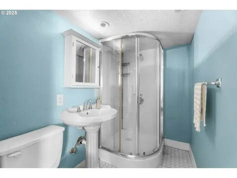 6908 SW 55th Avenue Portland OR 97219