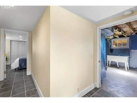 6908 SW 55th Avenue Portland OR 97219