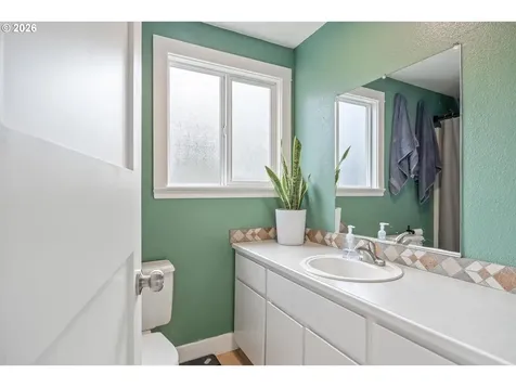 1146 SW James Court Dundee OR 97115