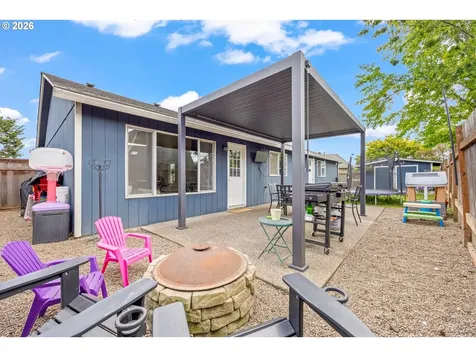 1146 SW James Court Dundee OR 97115