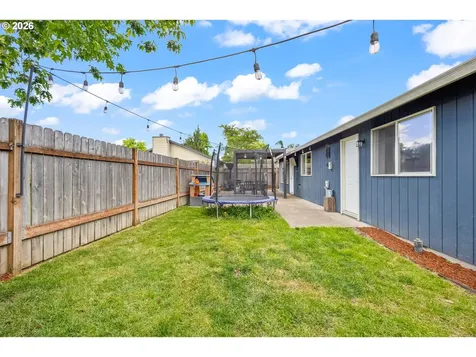 1146 SW James Court Dundee OR 97115